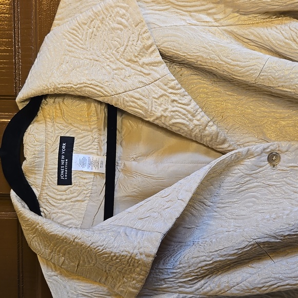 Jones N.Y.-Cream textured short cream jkt with belt Sz L - Picture 10 of 12